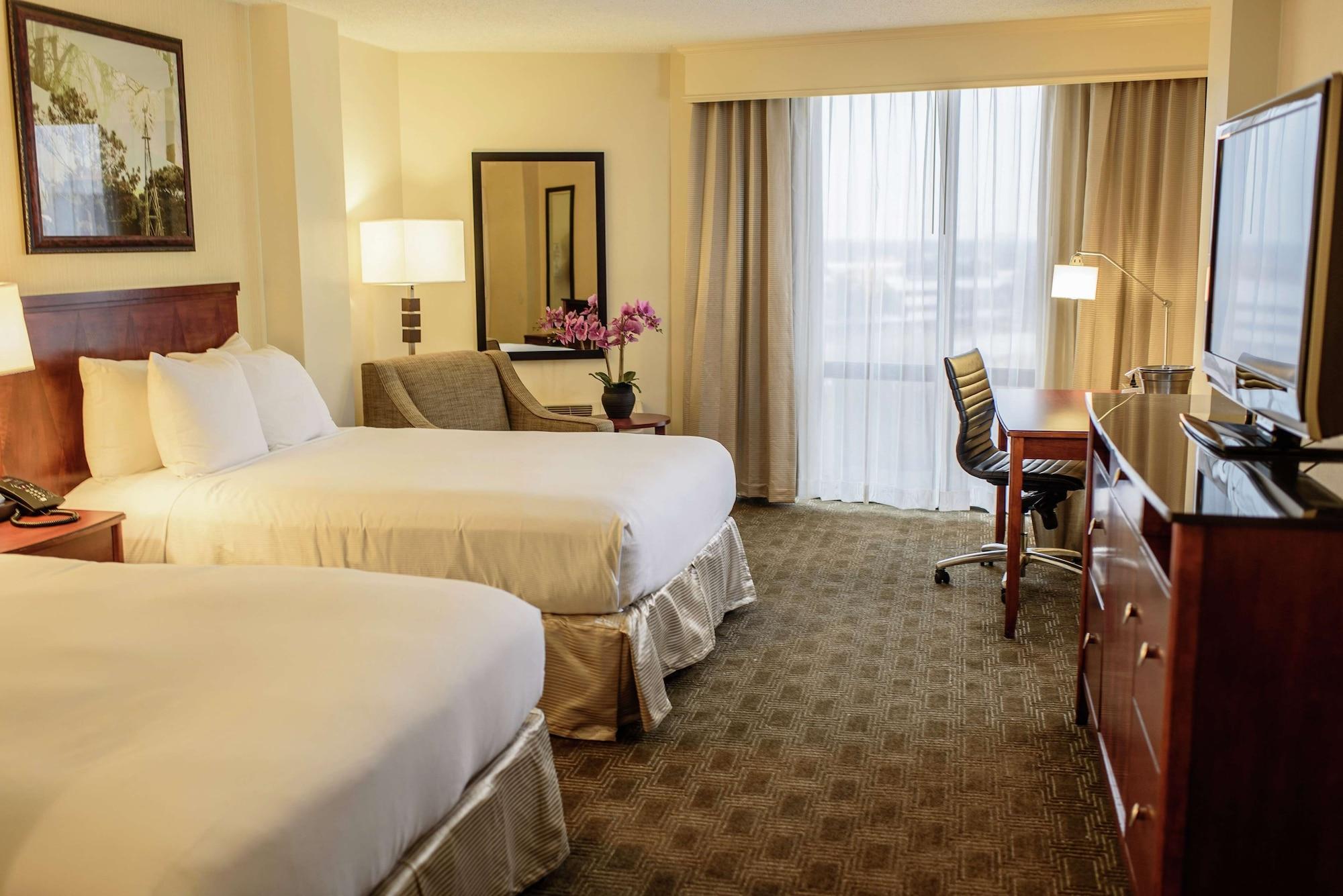 Hilton Houston Galleria Area Exterior photo